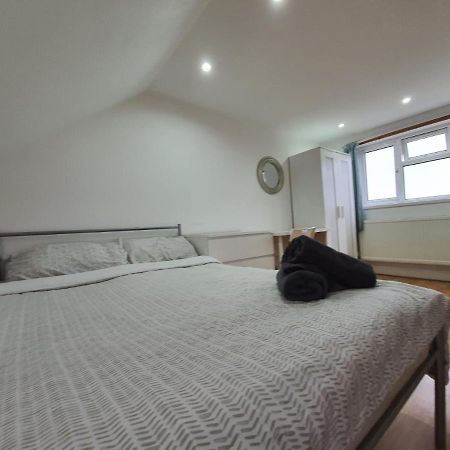Eastwood Rooms Goodmayes Экстерьер фото